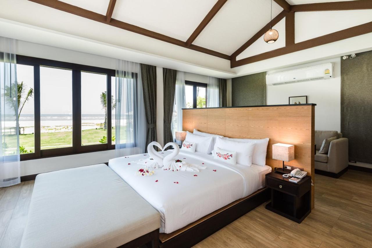 Triple Tree Beach Resort Cha-Am Exterior photo