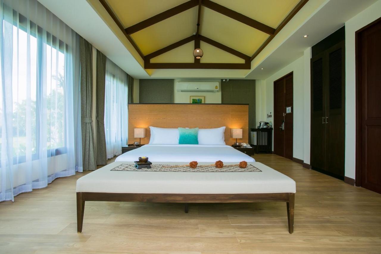 Triple Tree Beach Resort Cha-Am Exterior photo