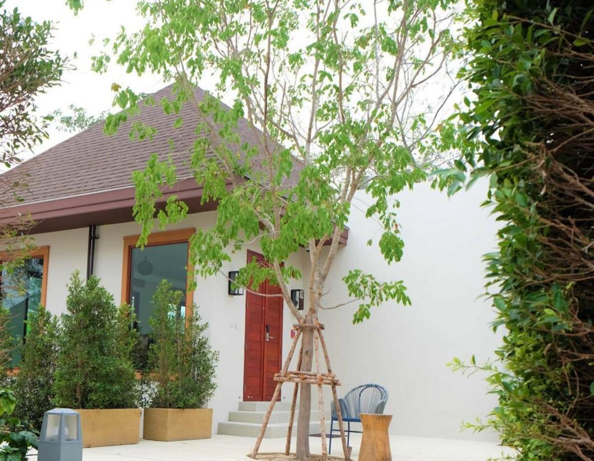 Triple Tree Beach Resort Cha-Am Exterior photo